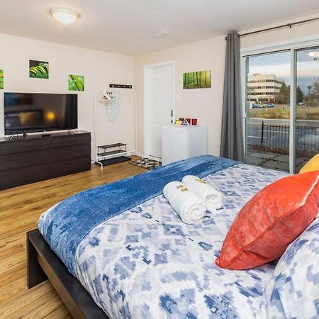 Modern Studio W King Bed - Central ออตตาวา ภายนอก รูปภาพ