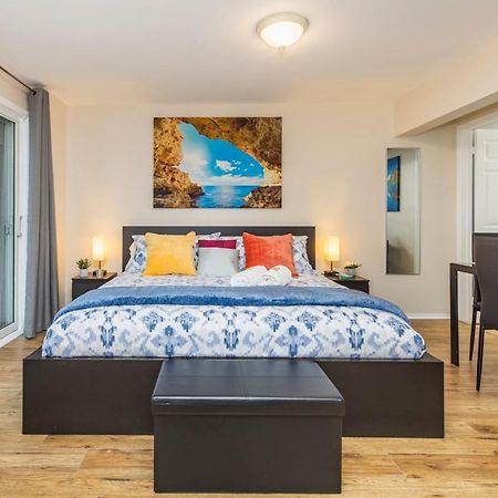 Modern Studio W King Bed - Central ออตตาวา ภายนอก รูปภาพ
